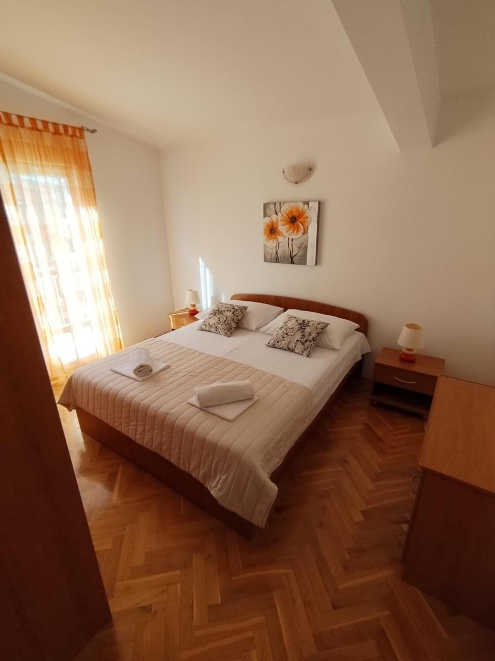 Apartmani Ljubo Primosten Exterior photo